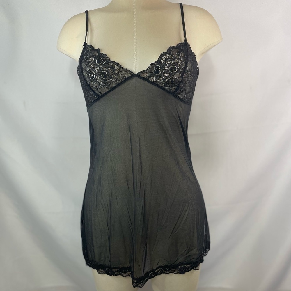 Victoria Secret black lacy and sheer negligee. Drop dead gorgeous 🤩